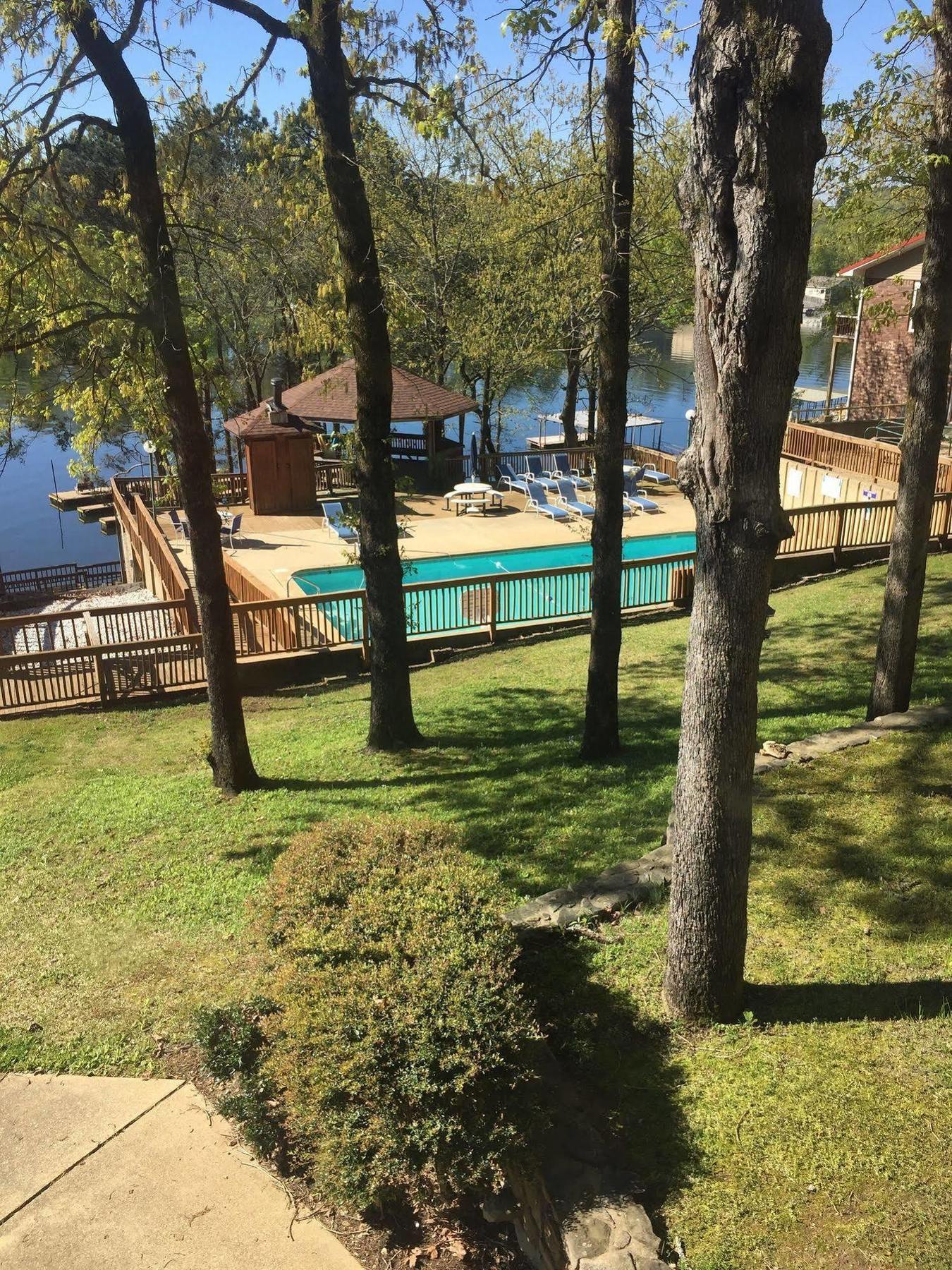 The Wharf Resort Lake Hamilton Esterno foto